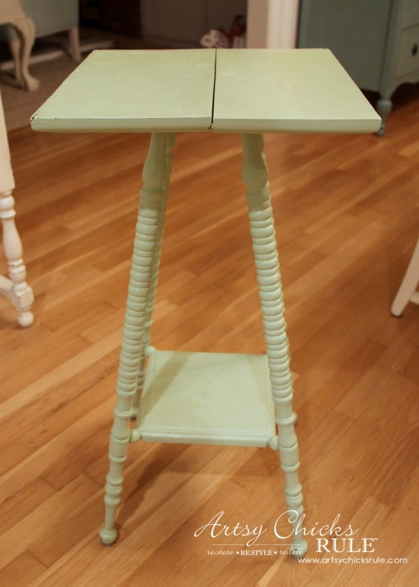 Paris Side Table Makeover - Before Broken Top - #paris #makeover #chalkpaint #milkpaint artsychicksrule.com