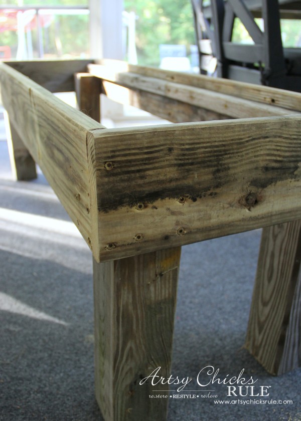 Simple DIY Outdoor Bench - secured with screws - #diy #outdoorbench #outdoorfurniture #diybuild artsychicksrule.com