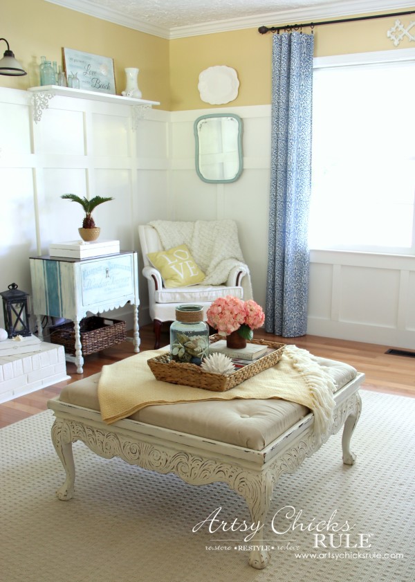 Coastal Summer Home Tour - with Balsam Hill -Coastal Room - #nautical #coastal #homedecor artsychicksrule.com