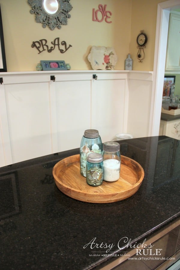 Decorating with Trays - Inspiration for using them in your home! - #coastal #homedecor artsychicksrule.com