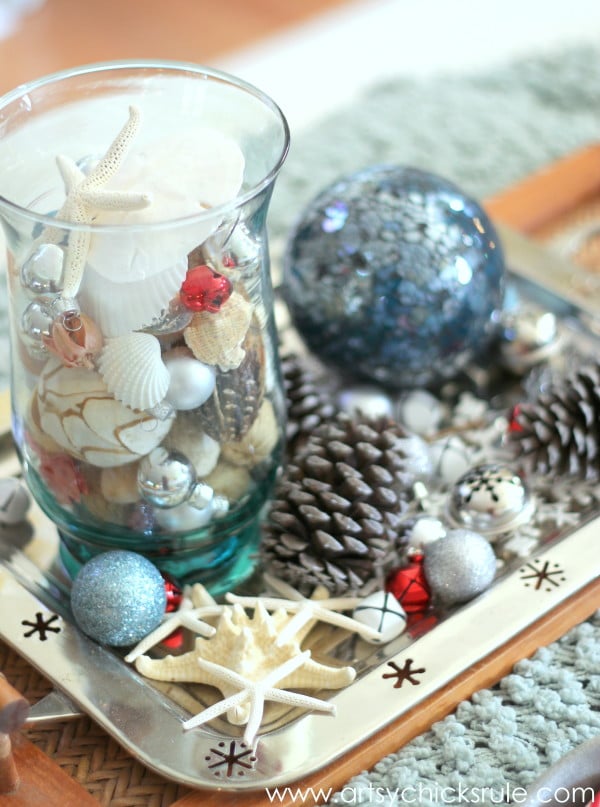 Decorating with Trays - Inspiration for using them in your home! - #holidaydecor #homedecor artsychicksrule.com