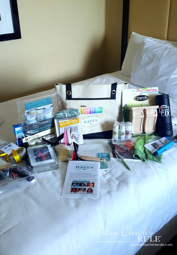 Haven Blogger's Conference 2015- Lots of SWAG from Sponsors - artsychicksrule