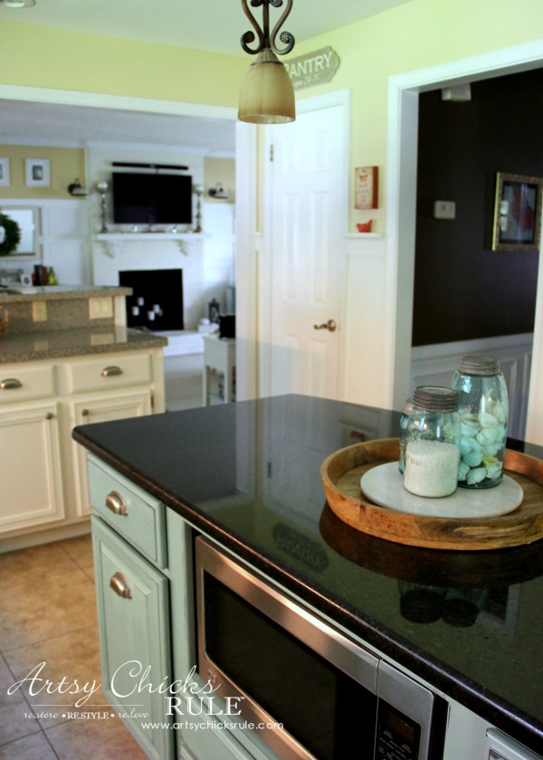 Kitchen Makeover - AFTER Bright and Cheery - #kitchen #Makeover artychicksrule