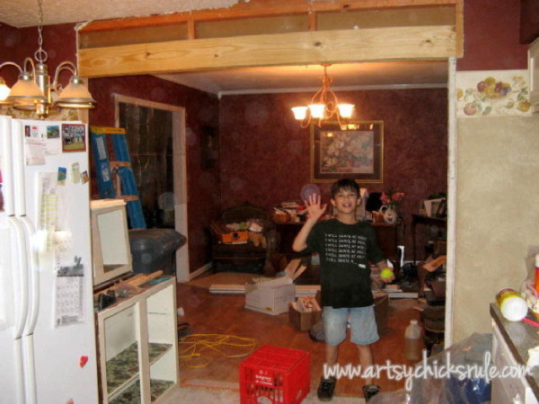 Kitchen Makeover - Wall it OUT - #kitchen #Makeover artychicksrule