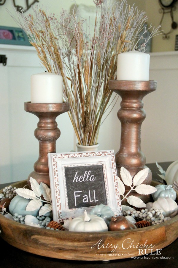 Coastal Casual Fall Tablescape - in the kitchen - artsychicksrule #falldecor #falltablescape #coastaldecor