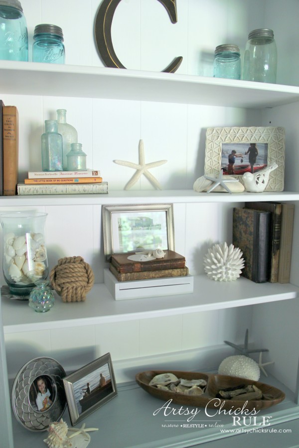 Coastal Styled Bookshelves (Decor Challenge) - #interiordesign #coastaldecor #styling artsychicksrule