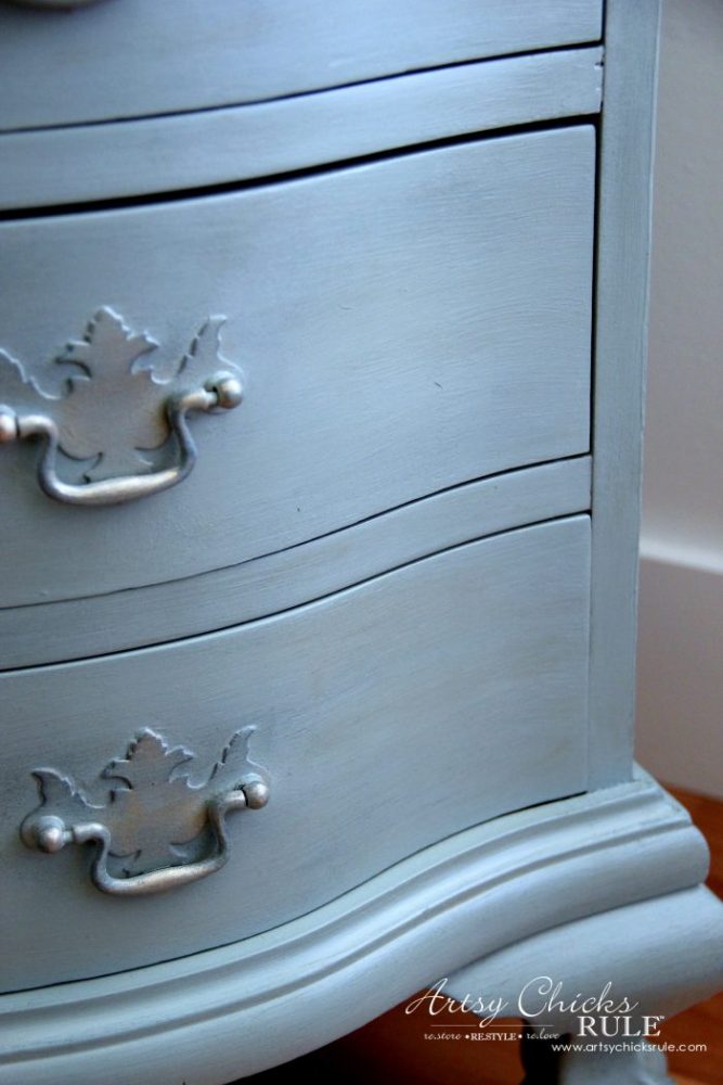 Secretary Desk Makeover (Chalk Paint® by Annie Sloan) - Up Close details 1 - #MadeItMyOwn #sp #chalkpaint artsychicksrule