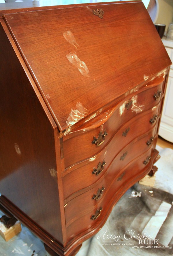 Secretary Desk Makeover (Chalk Paint® by Annie Sloan) - repairs - #MadeItMyOwn #sp #chalkpaint artsychicksrule