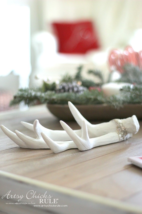 Christmas Home Tour 2015 - Antlers - artsychicksrule.com #christmashometour