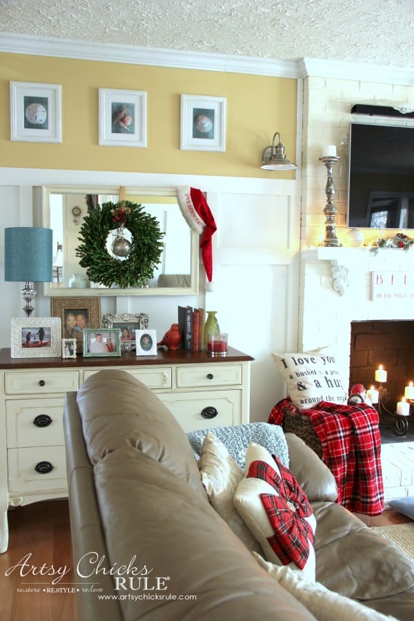 Christmas Home Tour 2015 - Family Room - artsychicksrule.com #christmashometour