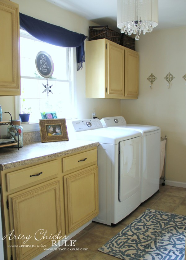 Christmas Home Tour 2015 - Laundry Room - artsychicksrule.com #christmashometour