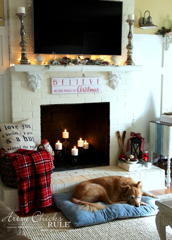 Christmas Home Tour 2015 - Lexi girl - artsychicksrule.com #christmashometour