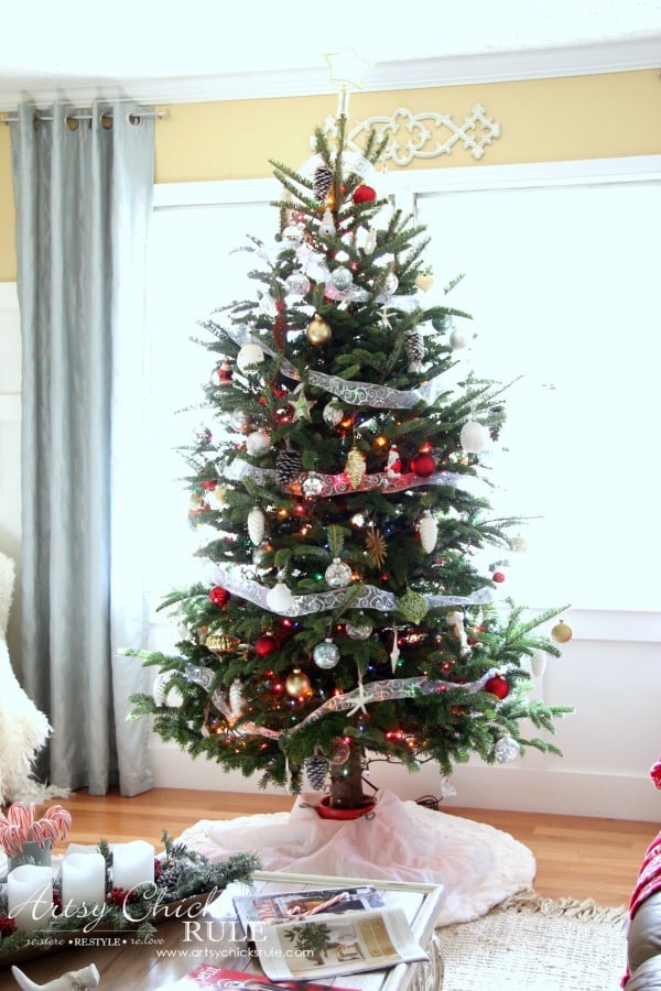 Christmas Home Tour 2015 - Live tree - artsychicksrule.com #christmashometour