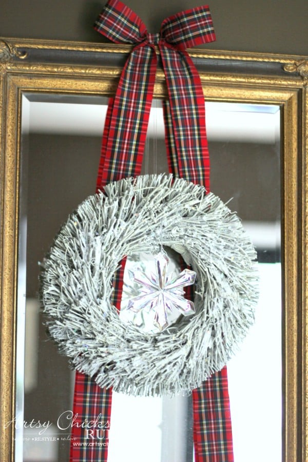 Christmas Home Tour 2015 - Simple Wreath and Ribbon - artsychicksrule.com #christmashometour