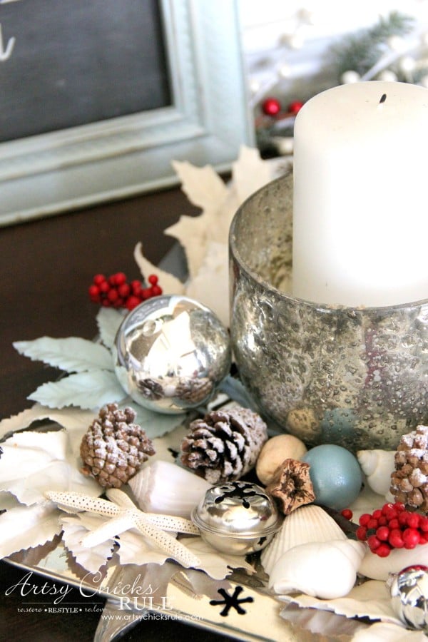 Coastal Christmas Foyer - details - artsychickrule.com #Christmasdecor #coastalChristmas