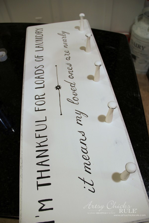 DIY Laundry Sign - thrift store makeover - hand painting in transfer - artsychicksrule #laundrysign