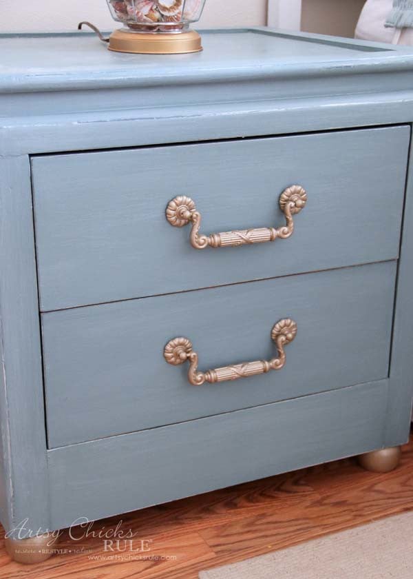 Coastal Turquoise Night Stands Makeover with Chalk Paint - PAINTED HARDWARE - artsychicksrule