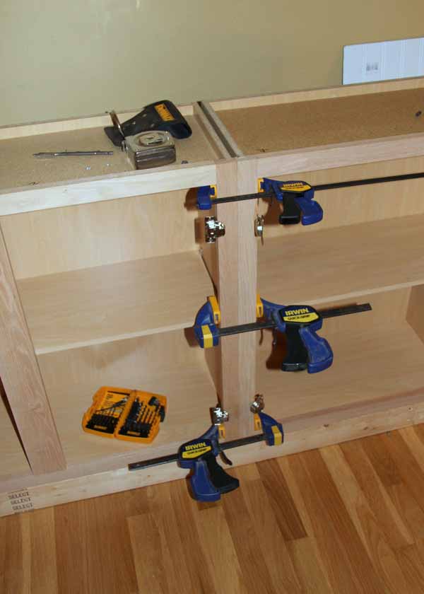 DIY Bookcase Tutorial SCREW AND CLAMP TOGETHER