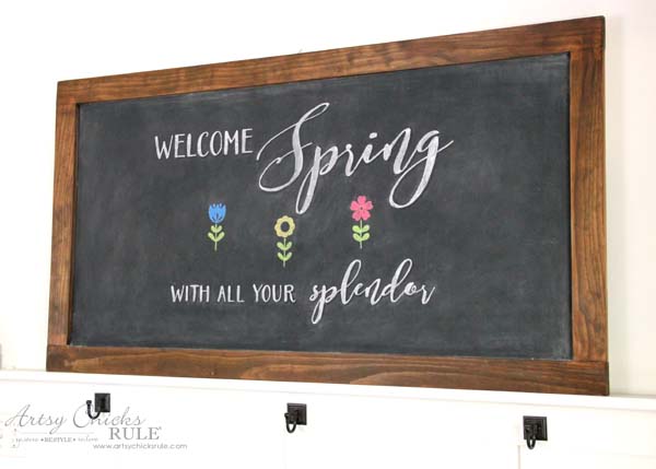 DIY Farmhouse Inspired Chalkboard - Spring Chalkboard Art - artsychicksrule