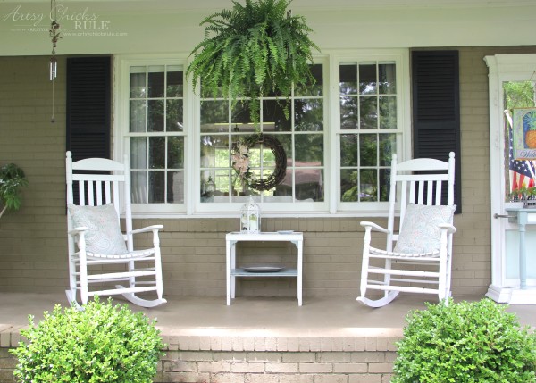 Thrifty Porch Decor - My 50 Thrifty Find Rockers - artsychicksrule.com #frontporchdecor