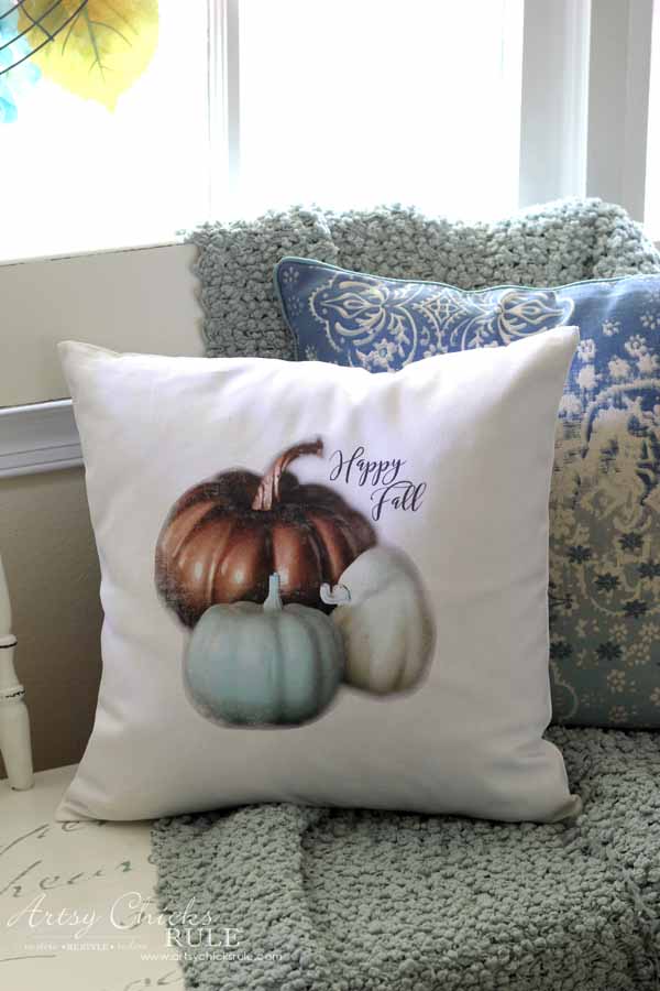 DIY Fall Pillows and Free Printables - Happy Fall Pumpkins - artsychicksrule #freeprintables #fallpillow #fallsayings