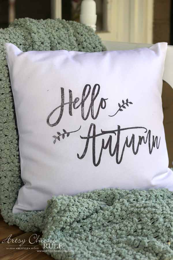 https://www.artsychicksrule.com/wp-content/uploads/2016/08/DIY-Fall-Pillows-and-Free-Printables-Hello-Autumn-Close-up-artsychicksrule-freeprintables-fallpillow-fallsayings.jpg