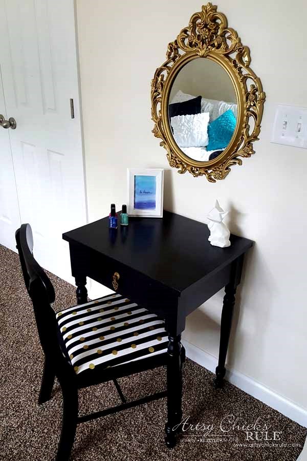 GMC & The World's Longest Yardsale - new vanity with mirror - artsychicksrule #worldslongestyardsale #gmc