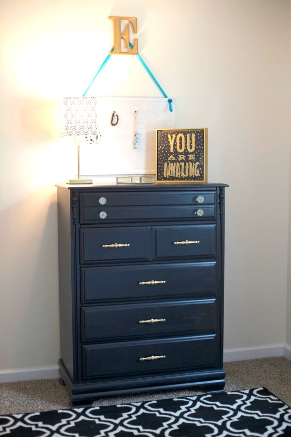 GMC Worlds Longest Yardsale - pretty dresser - #artsychicksrule #worldslongestyardsale