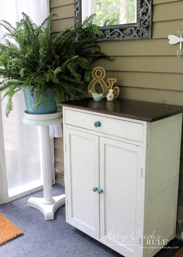 Thrifty Cart Makeover (again!) - a RE makeover - artsychicksrule #furnituremakeovers #chalkpaintedfurniture