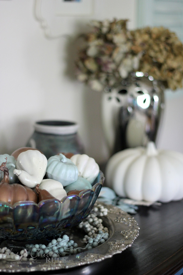 Budget Friendly Fall Decor - don't buy new - artsychicksrule #falldecor #fauxpumpkins