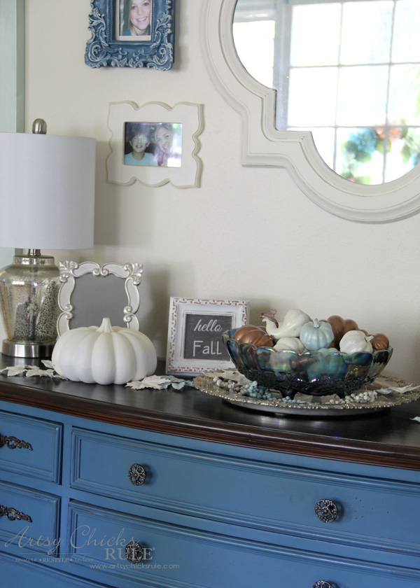 Budget Friendly Fall Decor - neutral Fall decor - artsychicksrule #falldecor #fauxpumpkins