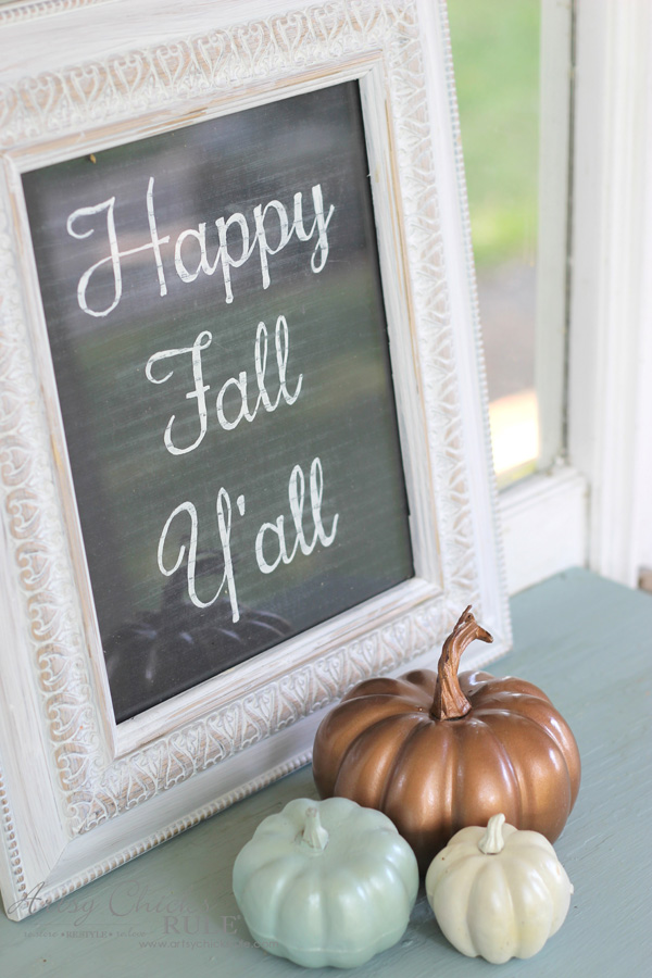 Budget Friendly Fall Decor - neutral colors for Fall - artsychicksrule #falldecor #fauxpumpkins