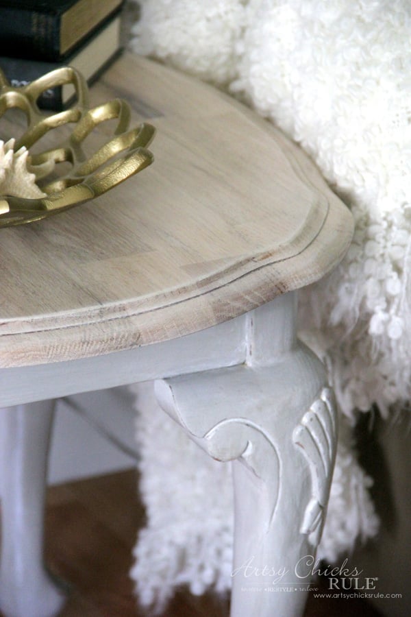 Coastal Styled Table with General Finishes Chalk Style Paint - UP CLOSE - artsychicksrule.com #chalkstylepaint #generalfinishes