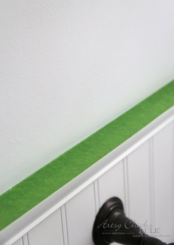 Tips for Painting Your Walls - applying Frogtape - #artsychicksrule #frogtape #ad