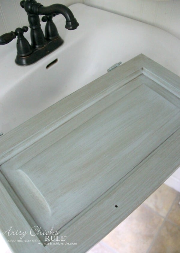 Bath Cabinet Makeover - artsychicksrule.com