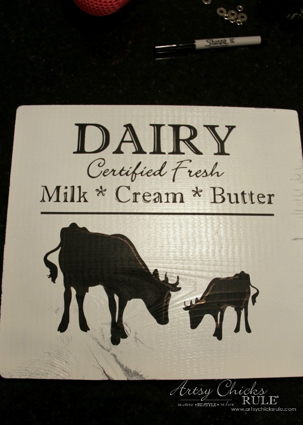 Farmhouse Style Dairy Sign artsychicksrule.com