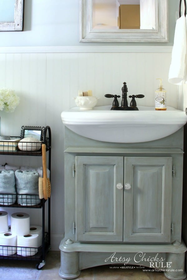 Coastal Farmhouse Bath Reveal - artsychicksrule.com