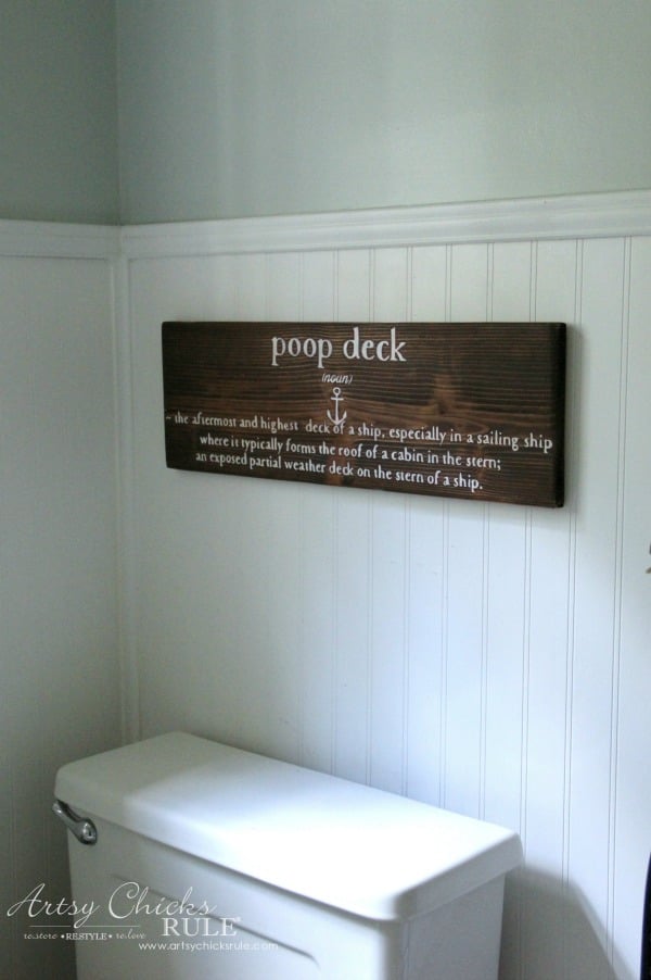 A nautical sign saying poop deck.