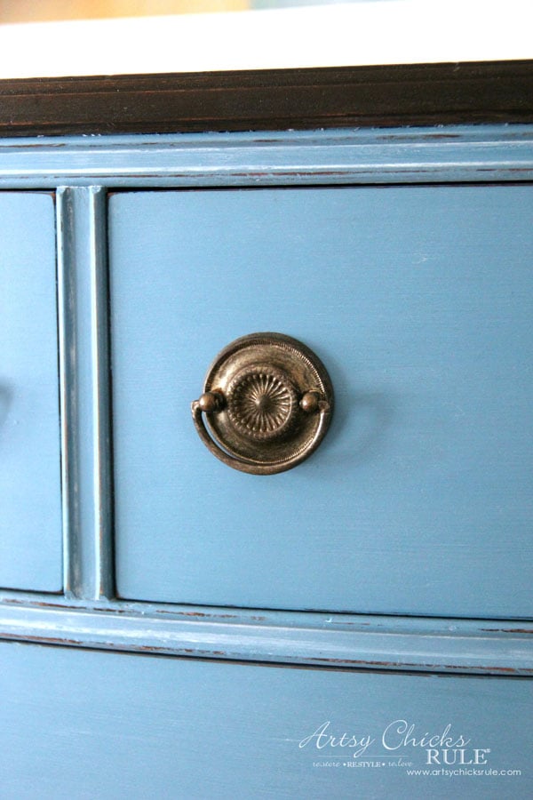 Giverny Chalk Paint Chest Makeover with White Wax - artsychicksrule.com #giverny #chalkpaint #chalkpaintfurniture #furnituremakeover