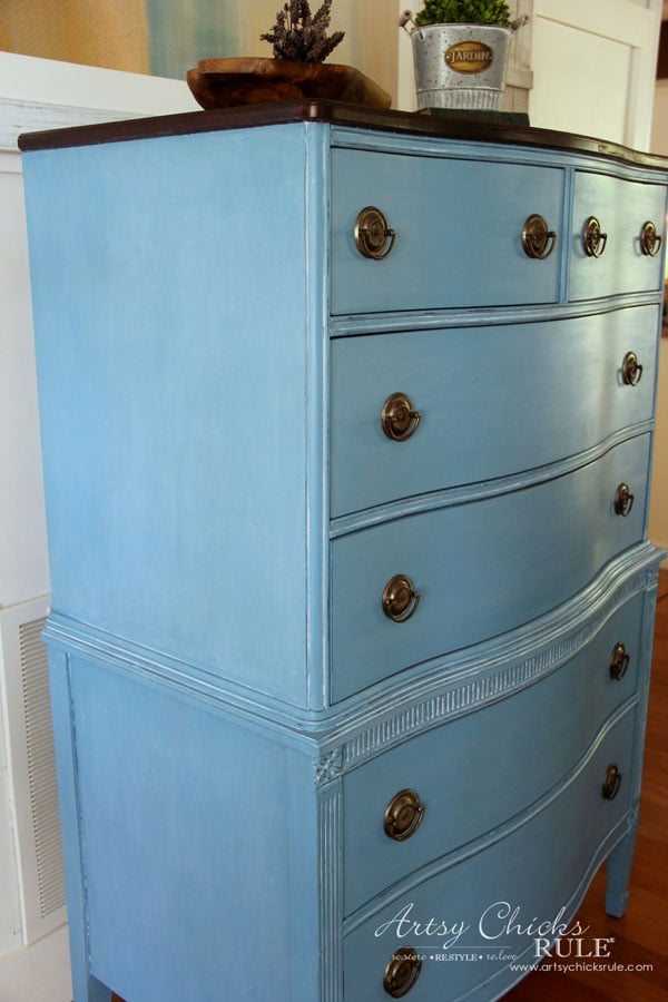 Giverny Chalk Paint Chest Makeover with White Wax - artsychicksrule.com #giverny #chalkpaint #chalkpaintfurniture #furnituremakeover