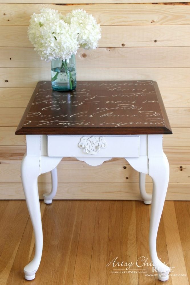 $5 Thrifty French Script Table Makeover! This look was so EASY to achieve! #frenchscript #frenchcountry artsychicksrule.com