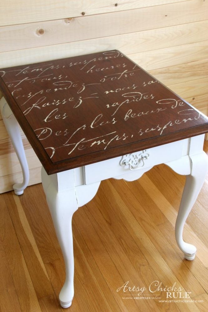 $5 Thrifty French Script Table Makeover! This look was so EASY to achieve! #frenchscript #frenchcountry artsychicksrule.com