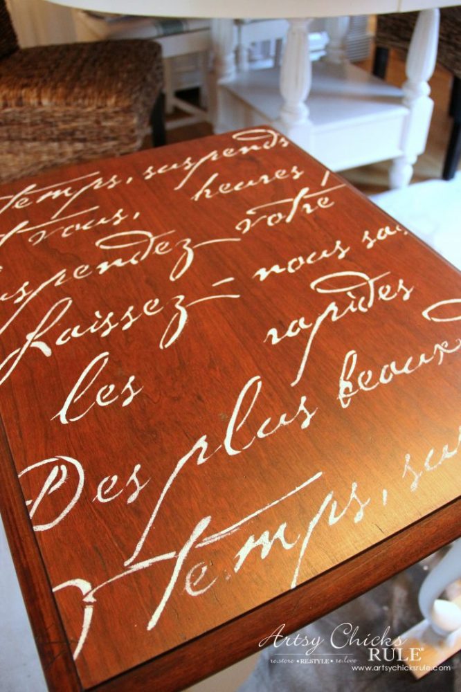 $5 Thrifty French Script Table Makeover! This look was so EASY to achieve! #frenchscript #frenchcountry artsychicksrule.com