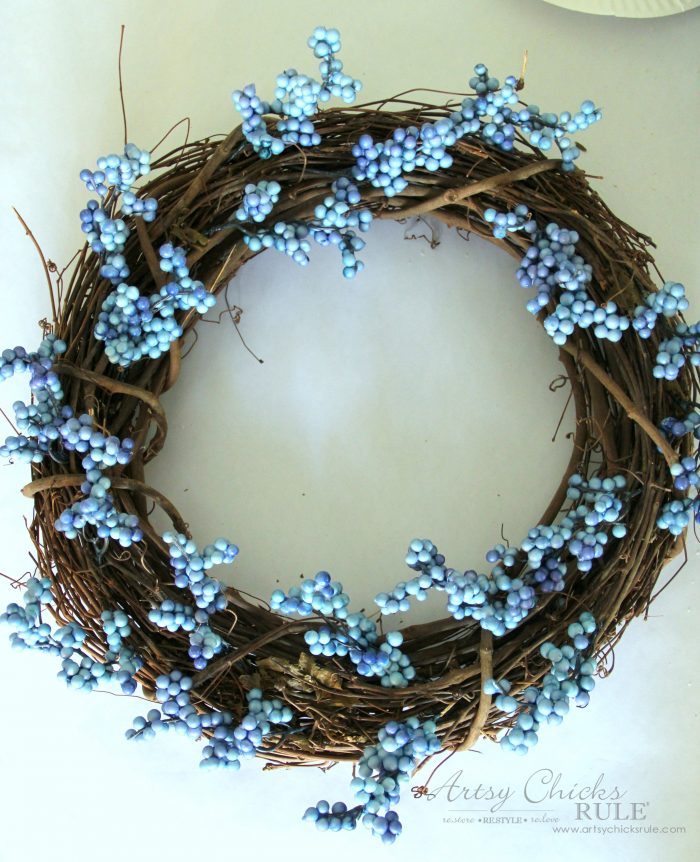 Simple & EASY Spring Wreath! #springwreath #easyspringwreath #diyspringwreath artsychicksrule.com