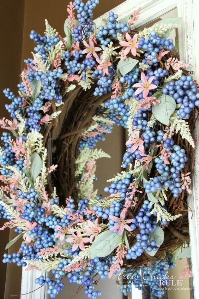 Simple & EASY Spring Wreath! #springwreath #easyspringwreath #diyspringwreath artsychicksrule.com