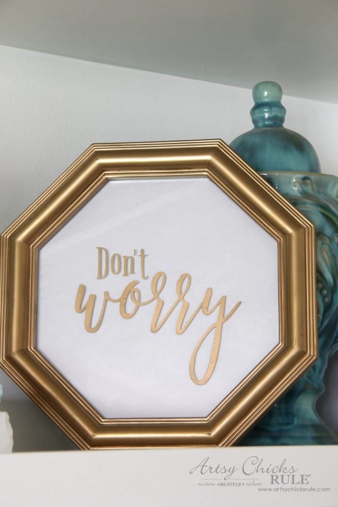 Don't Worry Be Happy Signs, Easy DIY Signs and Thrifty Makeover! artsychicksrule.com