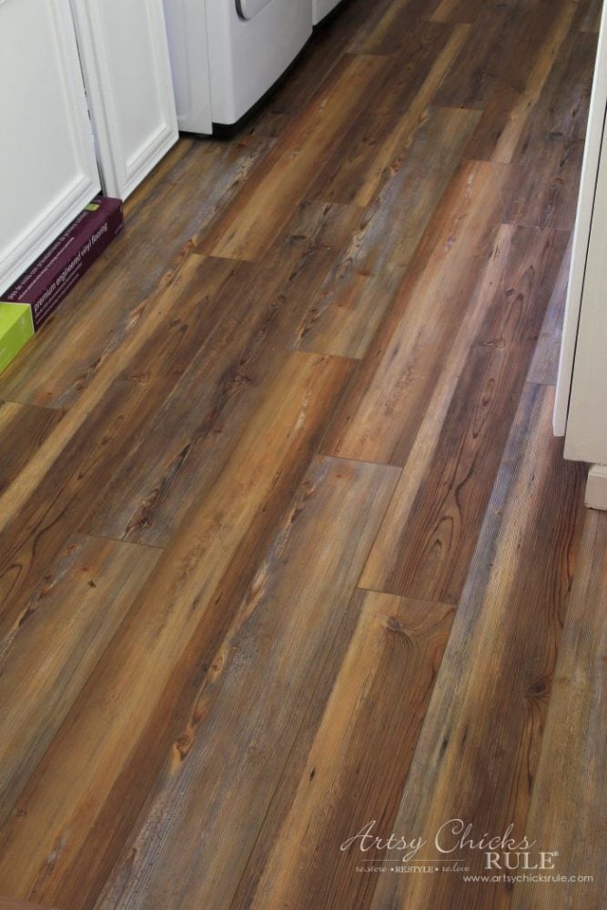 Farmhouse Vinyl Plank Flooring - Most Realistic Wood Look - artsychicksrule.com