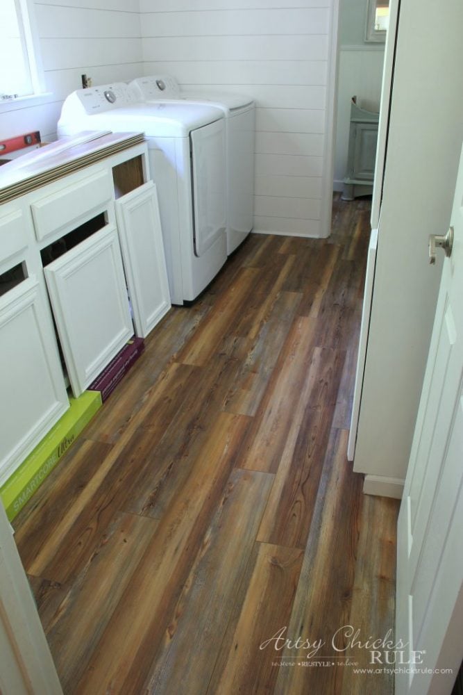 Farmhouse Vinyl Plank Flooring - Most Realistic Wood Look - artsychicksrule.com