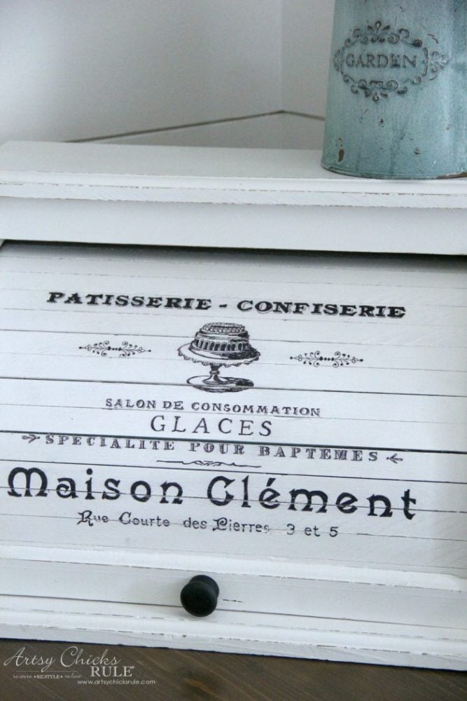 white bread box with french words