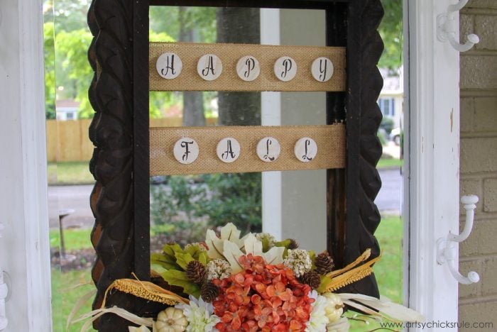 old brown frame with burlap and round happy fall letters